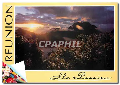 Cartes postales moderne Ile de la Reunion Lever de soleil au Maido