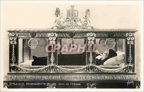 Cartes postales Couvent St Gildard Nevers Ste Bernadette dans sa Chasse