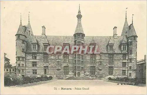 Cartes postales Nevers Palais Ducal