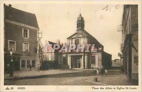 Cartes postales Gien Place des Allies et Eglise St Louis