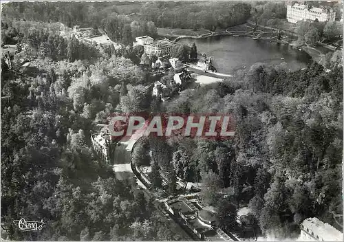 Cartes postales moderne Bagnoles de l'Orne) Vue aerienne Route de l'Etablissement thermal et le Lac