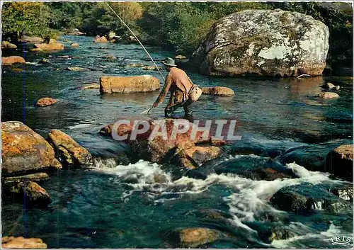 Cartes postales moderne Vallee de la Vezere Le Pecheur de Truites Peche