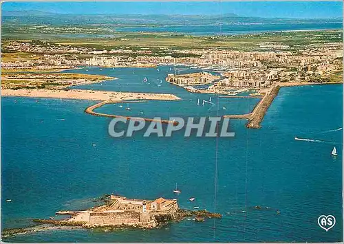 Cartes postales moderne Agde et ses Plages Herault Le Cap d'Agde Le Fort Brescou et l'entree du Port Vue aerienne