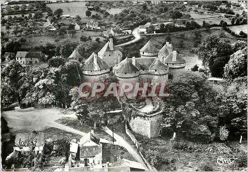 Cartes postales moderne Vue aerienne du Chateau de Lassay Mayenne Porte d'Entree et Barbacane