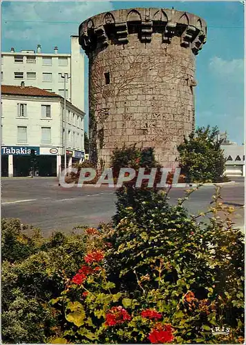 Cartes postales moderne Poitiers Vienne La Tour Maubergeon Construite par Jean de Berry Esso Exxon