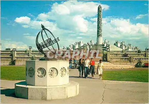 Cartes postales moderne Oslo Norway The sundial and the Monolith