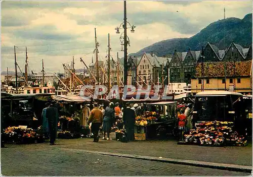 Cartes postales moderne Norvege Bergen Le marche du vious port et les maisons de la ligue hanseatique Bateaux