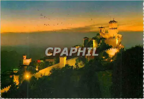 Cartes postales moderne REPUBBLICA Dl S. MARINO Premiere Tour la nuit