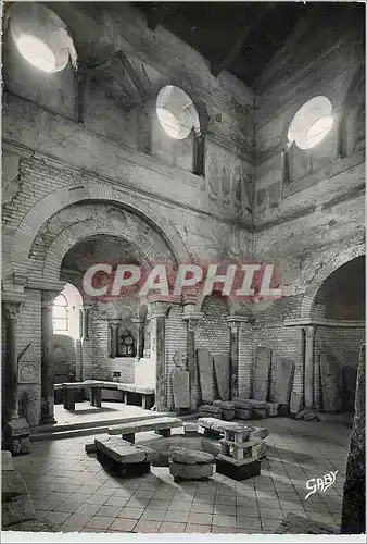 Cartes postales moderne Poitiers Vienne Interieur du Baptistere Saint Jean iv vii et xii s