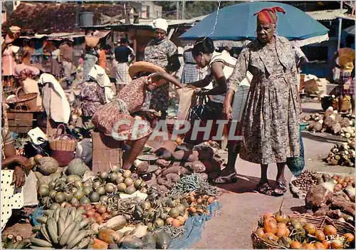 Cartes postales moderne Martinique Un marche a Fort-de-France