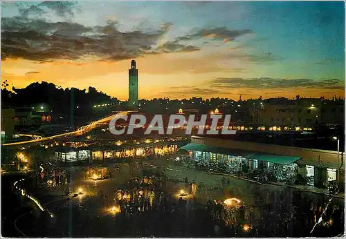 Cartes postales moderne Marrakech Place Djemaa El Fna et la Koutoubia