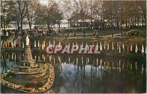 Cartes postales moderne Canada Sanctuaire National de Notre-Dame du Cap Procession autour du Lac Ste-Marie