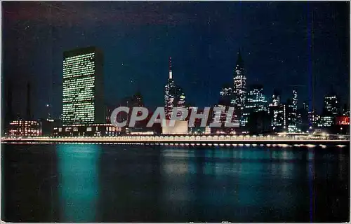 Cartes postales moderne United Nations and New York City Skyline By Night From Welfare Island