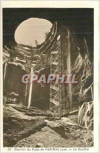 Cartes postales Padirac (Lot) le Gouffre Escalier du Puits