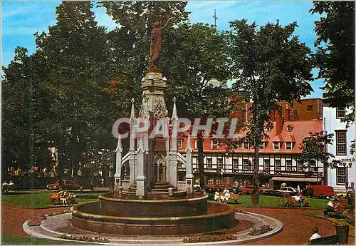 Cartes postales moderne Quebec Que Le Monument de la Foi (1615) Situe a la Place d'Armes au coeur de la Vieille Haute vi