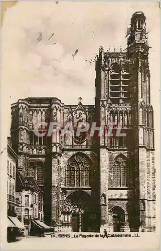 Cartes postales Sens la Facade de la Cathedrale