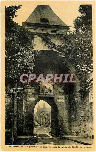 Cartes postales Mouzon La porte de Bourgogne avec la niche de ND de Mouzon