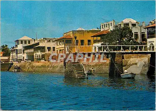 Cartes postales moderne Sea Front Lamu Petleys inn(Right hand corner)