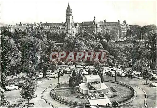 Cartes postales moderne Luxembourg La Place de la Consitution avec le Monument du Souvenir(1923)