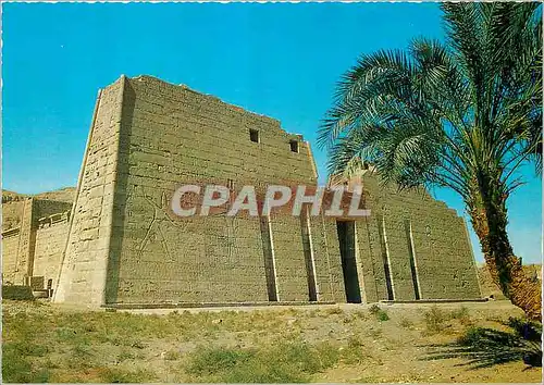 Cartes postales moderne Medinet Habou Facade du Temple de Ramses III