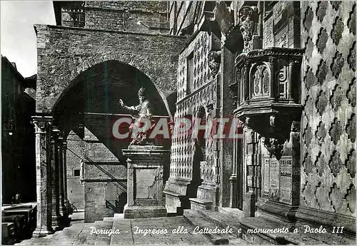 Cartes postales moderne Perugia Ingresso alla Cattedrale e Monumento a Paolo III