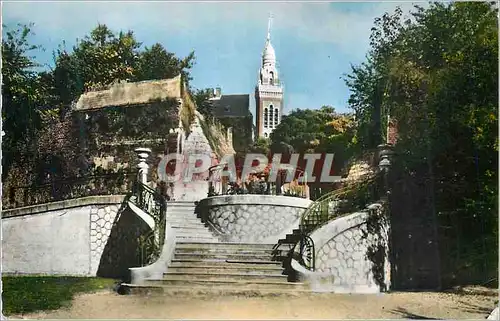 Cartes postales moderne Albert Somme Au Jardin public Le Grand Escalier La Basilique