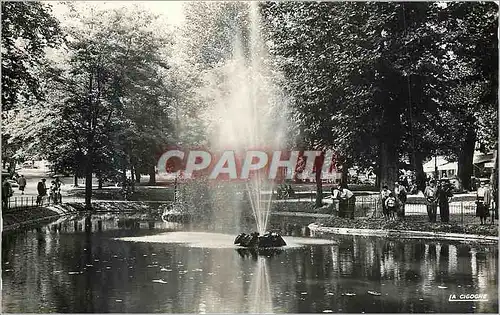 Cartes postales moderne Vichy (Allier) Reine des Villes d'Eaux Bassin dans les Grands Parcs