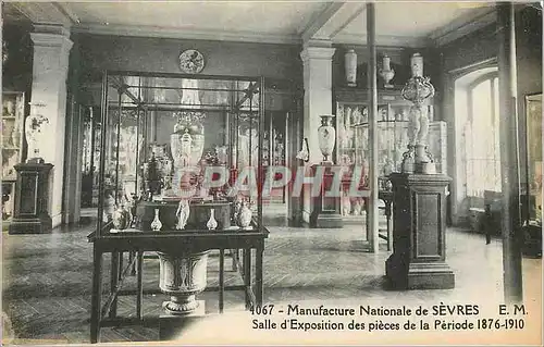 Cartes postales Manufacture Nationale de Sevres Salle d'Exposition des pieces de la Periode 1876 1910