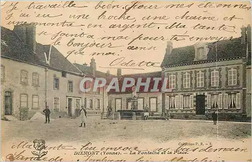 Cartes postales Dixmont (Yonne) La Fontaine et la Place