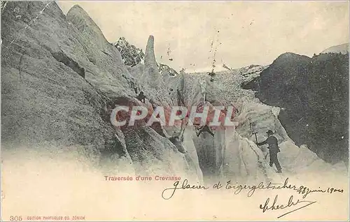 Cartes postales Traversee d'une Crevasse