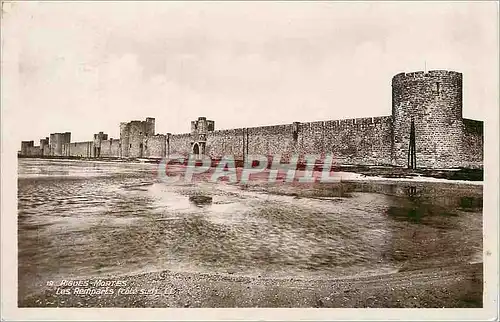 Cartes postales moderne Aigues Mortes Les Remparts (Cote Sud)