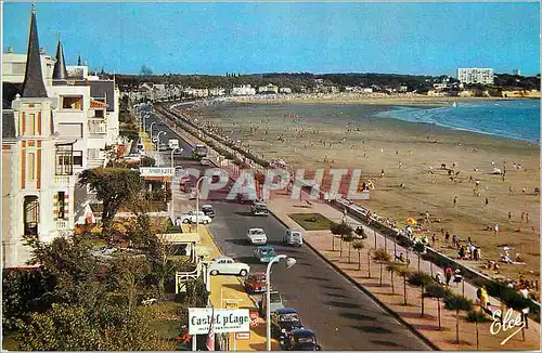 Cartes postales moderne Royan (Char Marit) Vue d'ensemble de la Plage vue du Family Hotel