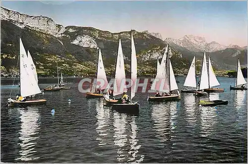 Cartes postales moderne Lac d'Annecy Voiliers sur le Lac Le Mont Veyrier et la Tournette Bateaux