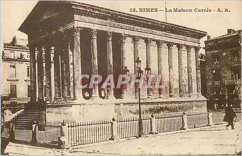 Cartes postales Nimes La Maison Carree