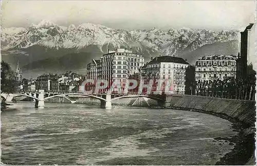 Cartes postales moderne Grenoble Les Belles Alpes Francaises Pont de la Porte de France et les Alpes