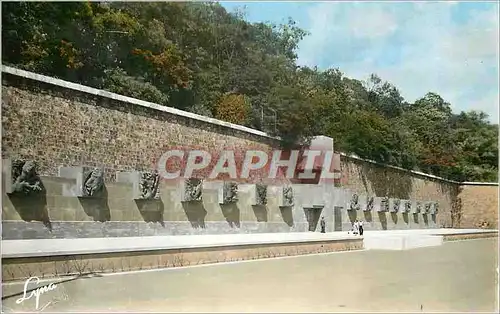 Cartes postales moderne Suresnes (Seine) Le Mont Valerien Le Memorial Militaria