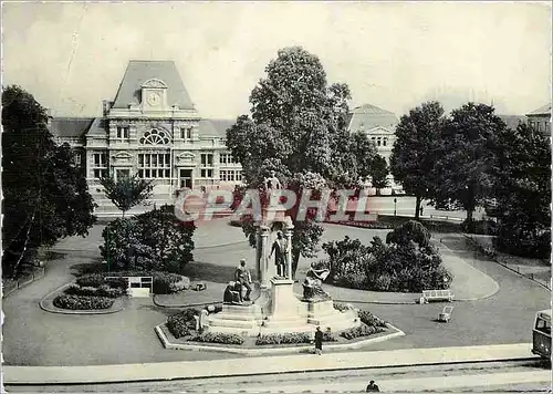 Cartes postales moderne Tournai Place Crombez et la Gare