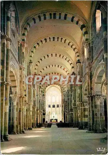 Cartes postales moderne Vezelay La Nef de la Basilique de la Madeleine