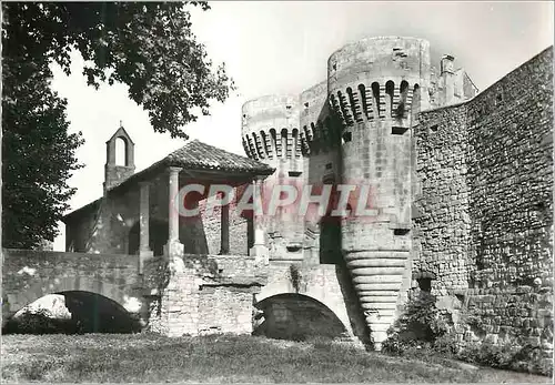 Cartes postales moderne Comtat Venaissin Pernes Les Fontaines (Vaucluse) Porte Notre Dame (1548) La CHapelle et Vieux Re