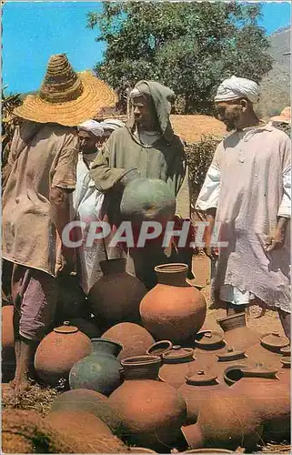 Cartes postales moderne Souk aux Poiteries a Tanger Folklore