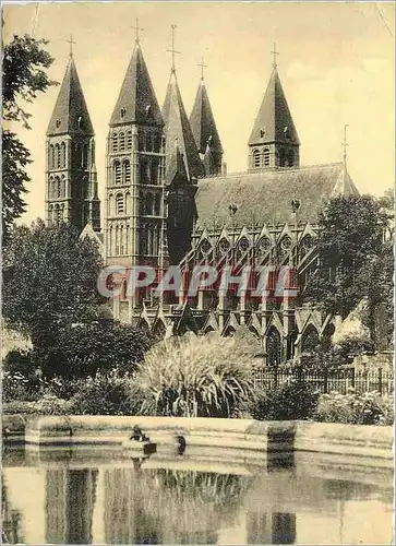 Cartes postales moderne Tournai la Cathedrale Notre Dame (Vue prise du Parc de l'Ancienne Abbaye de Saint Martin)