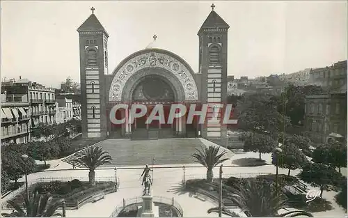 Cartes postales moderne Oran la Cathedrale et la Statue de Jeanne d'Arc