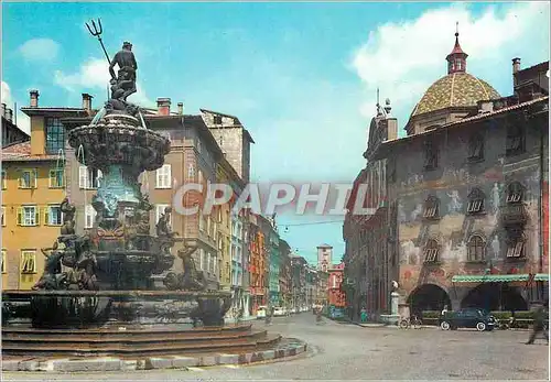 Cartes postales moderne Trento Place C Battisti Fontaine du Neptune