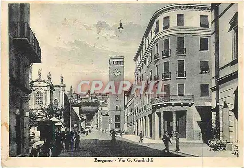 Cartes postales moderne Bergamo Via G Garibaldi