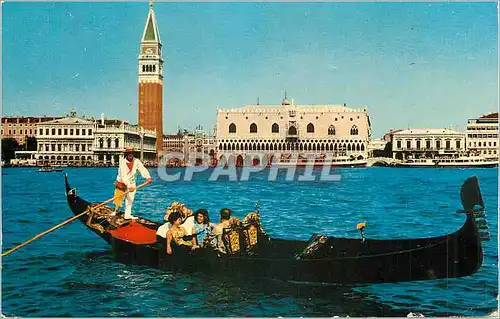 Cartes postales moderne Venezia Panorama du Bassin de S Marc Bateau