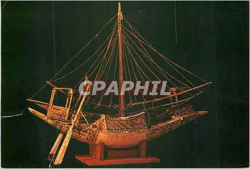 Cartes postales moderne Egypt Modele de Barque en Bois peint