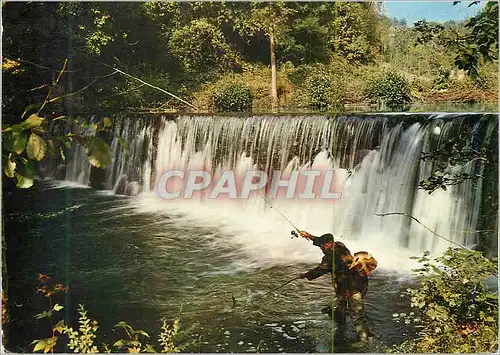 Cartes postales moderne En Parcourant nos Rivieres les Joies de la Peche a la Truite