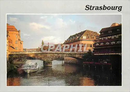 Cartes postales moderne Strasbourg (B Rhin) Navigation sur l'Ill a l'approche de la Petite France Sous le Pont Saitn Mar