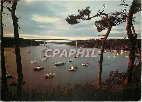 Cartes postales moderne La Bretagne Pittoresque entre Benodet et Ste Marine au Dessus de l'Odet Bateaux