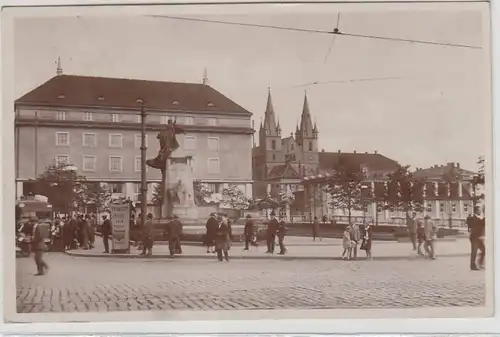 69058 Ak Prag Palacky Denkmal und Emauskloster 1932